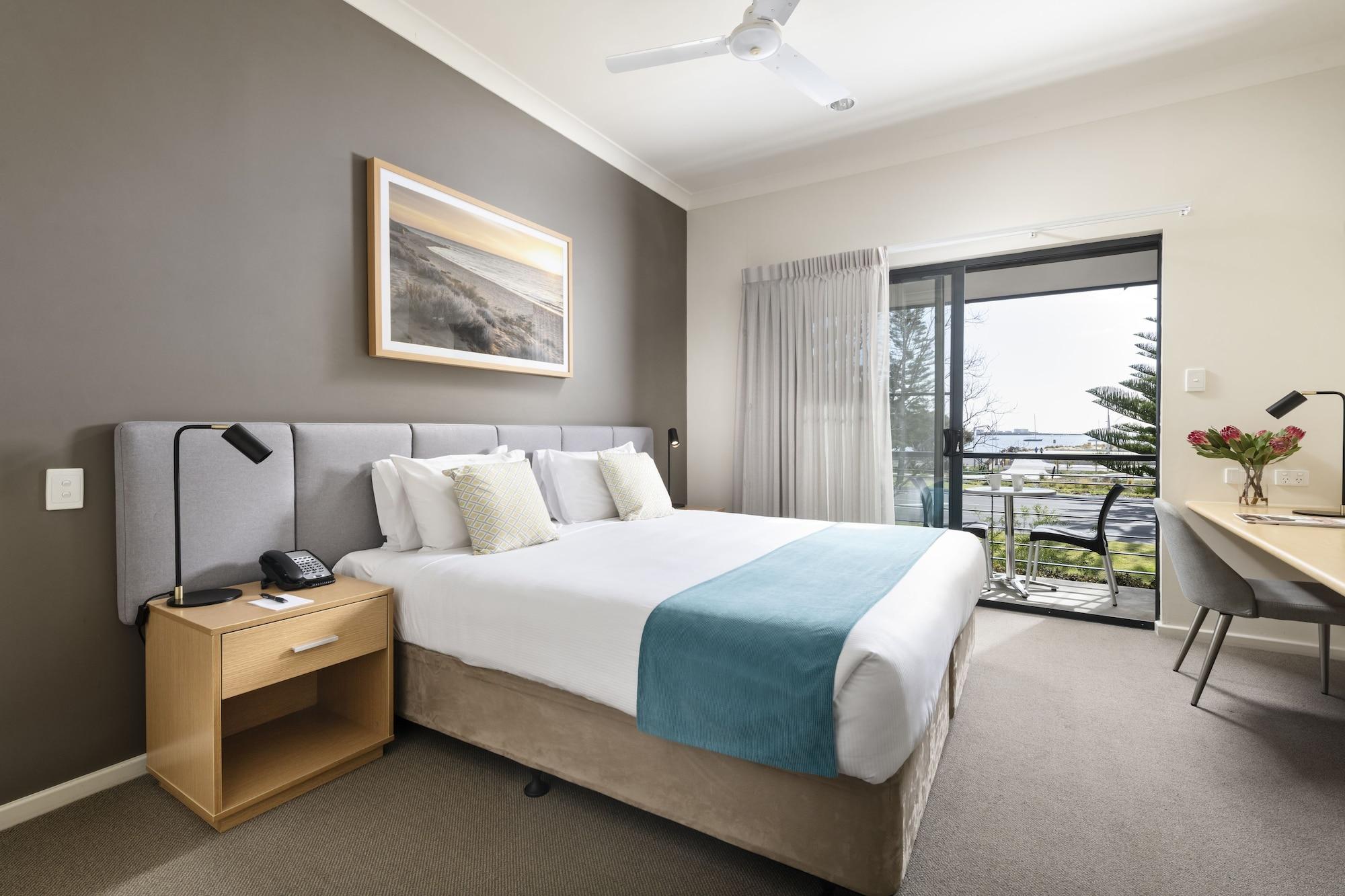 Quest Bunbury Aparthotel Exterior photo