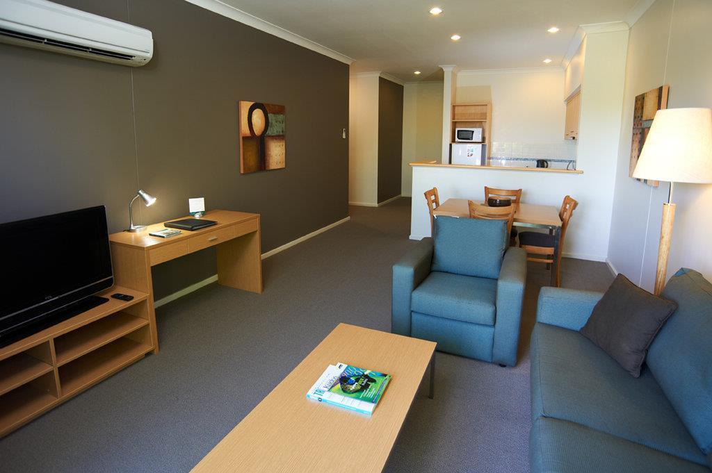 Quest Bunbury Aparthotel Room photo