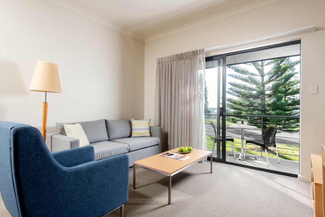 Quest Bunbury Aparthotel Exterior photo